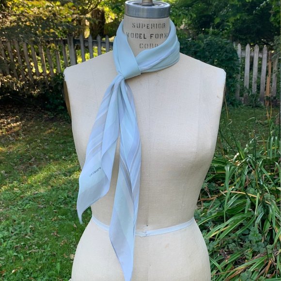 Liz Claiborne 100% Silk Scarf in Blue Tones - Picture 3 of 10